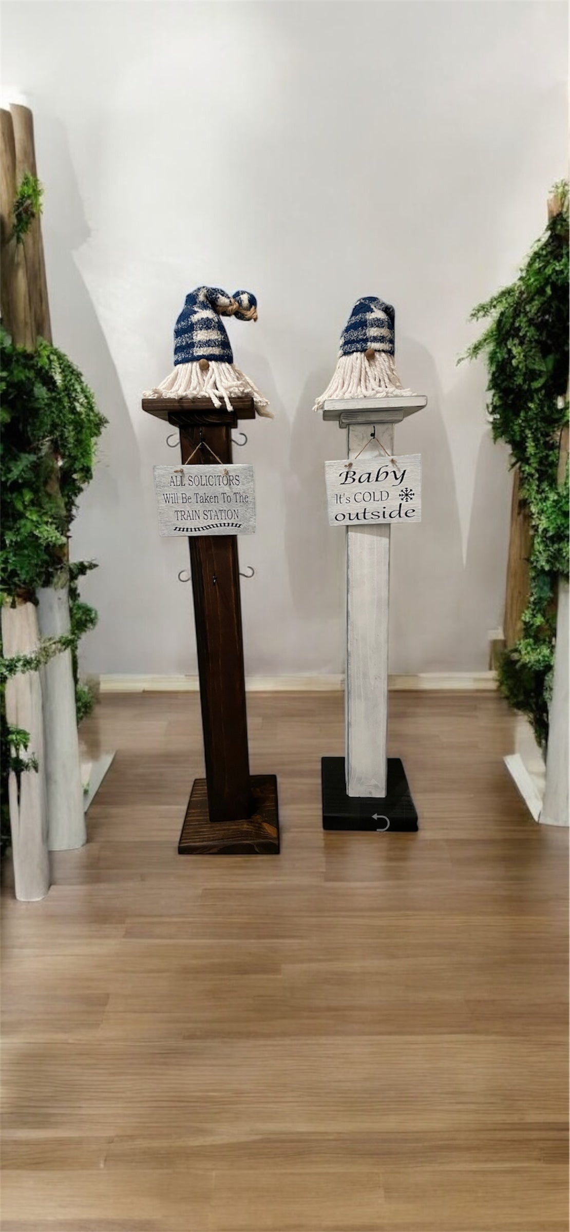 Welcome Porch Post ~ Front Door Post ~ Decorative Farmhouse Christmas Stocking Post ~ Home Decor Post ~ Post with Hooks